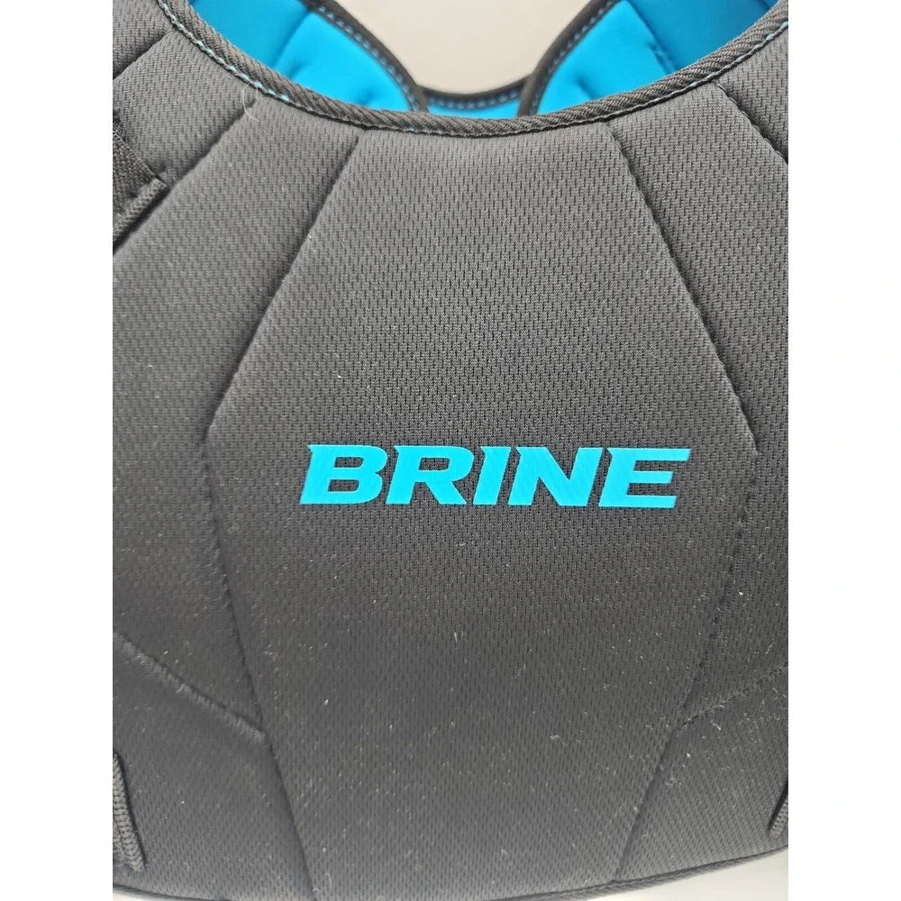 NWT Brine Uprising II Shoulder Pads For Lacrosse Size Youth Large